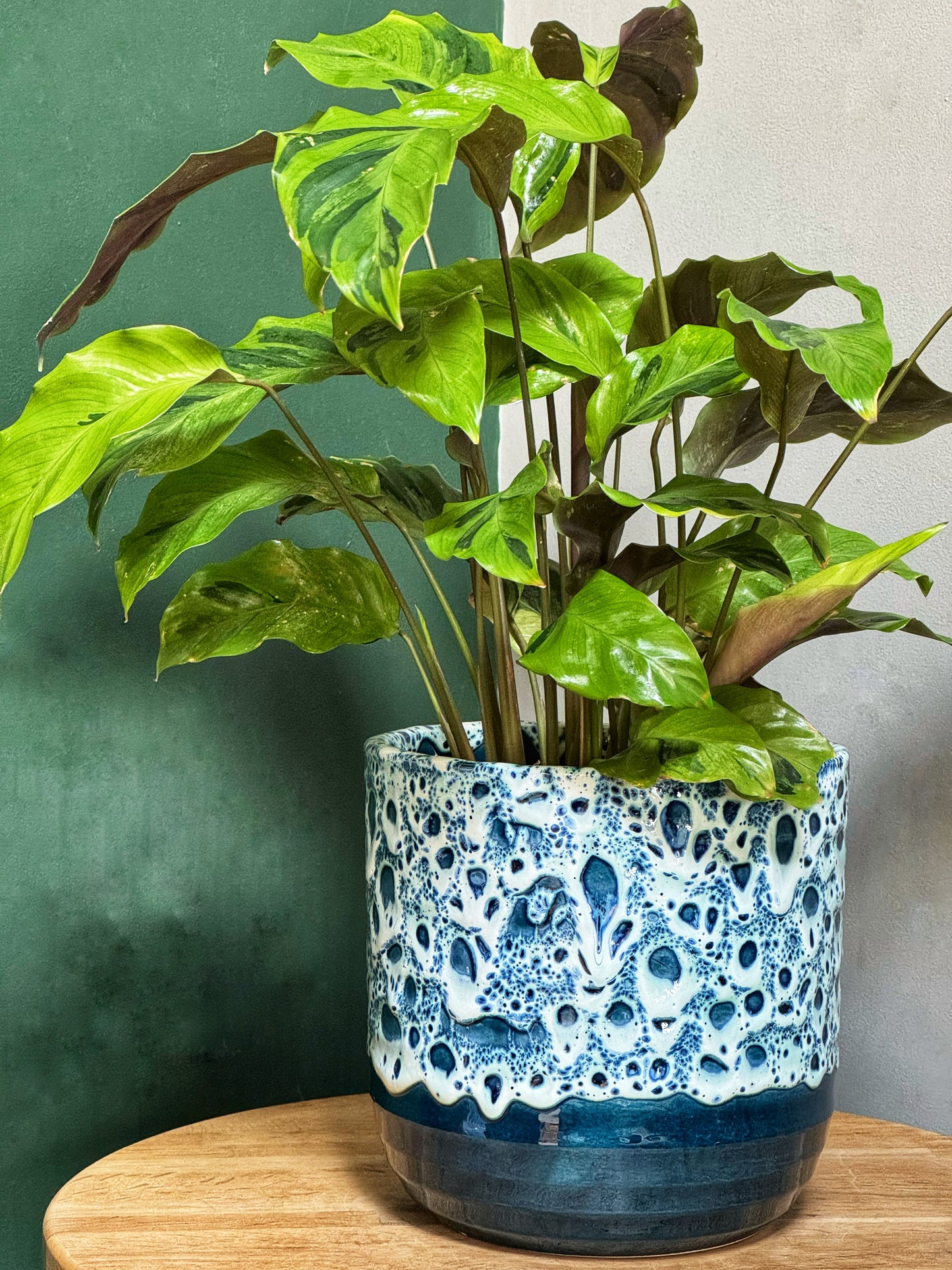 Reactive glaze- Sapphire pot